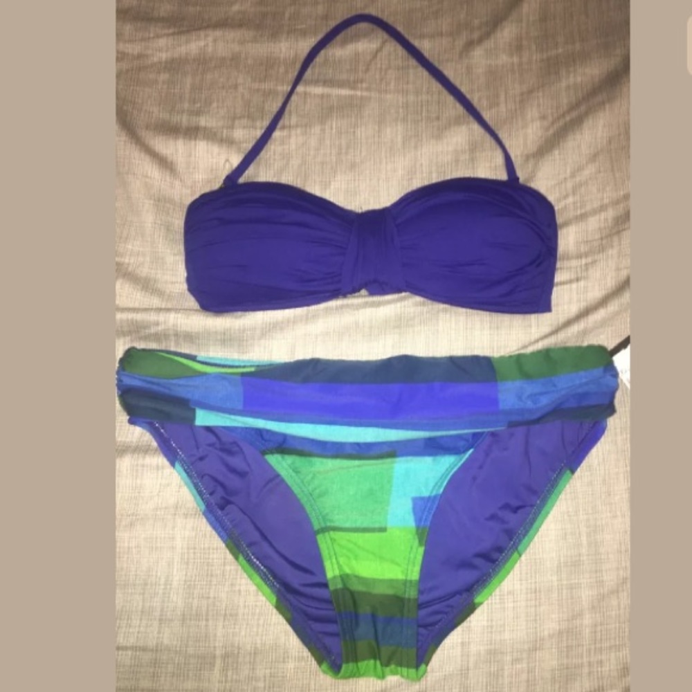 LA BLANCA 2-PC Bandeau Top & Carnival Bottom 8